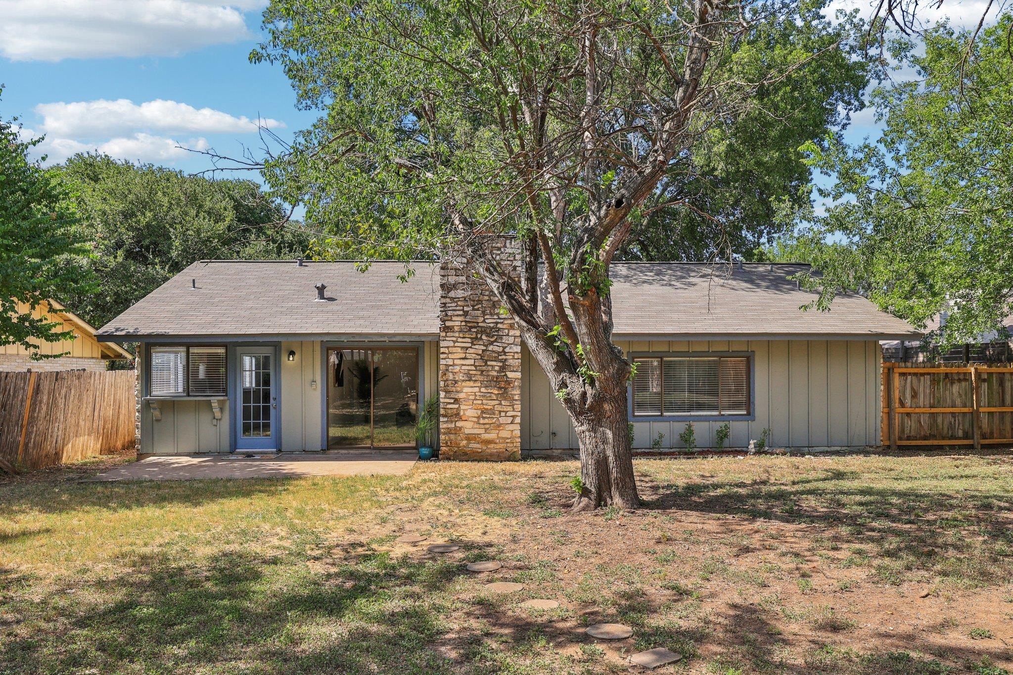 602 Old Stone Rd, Austin, TX 78745
