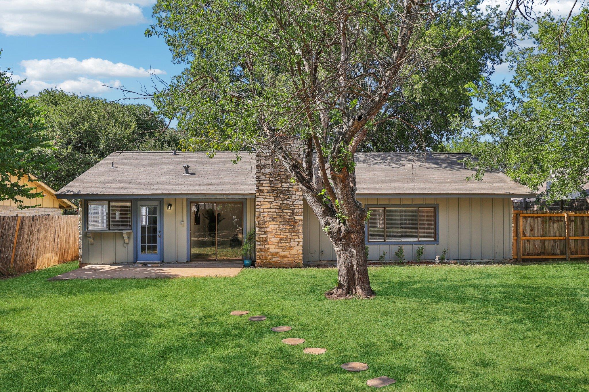 602 Old Stone Rd, Austin, TX 78745