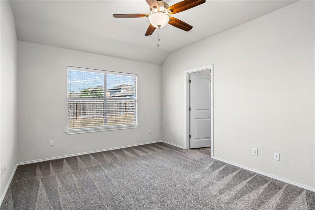 377 Dragon Ridge Rd, Buda, TX 78610