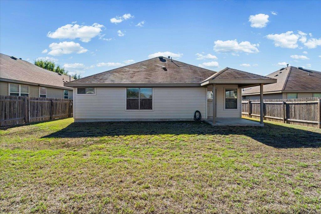 377 Dragon Ridge Rd, Buda, TX 78610