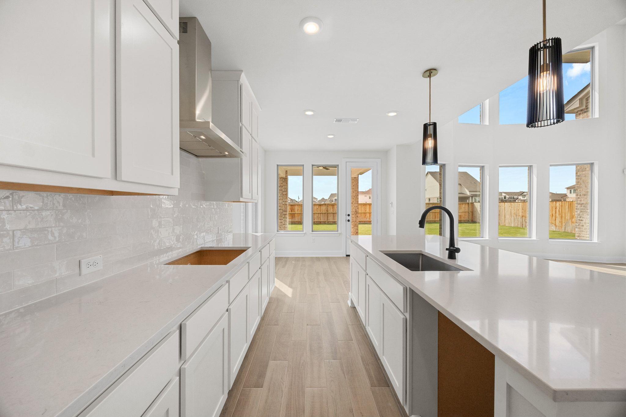 145 Montecilo Dr, Liberty Hill, TX 78642