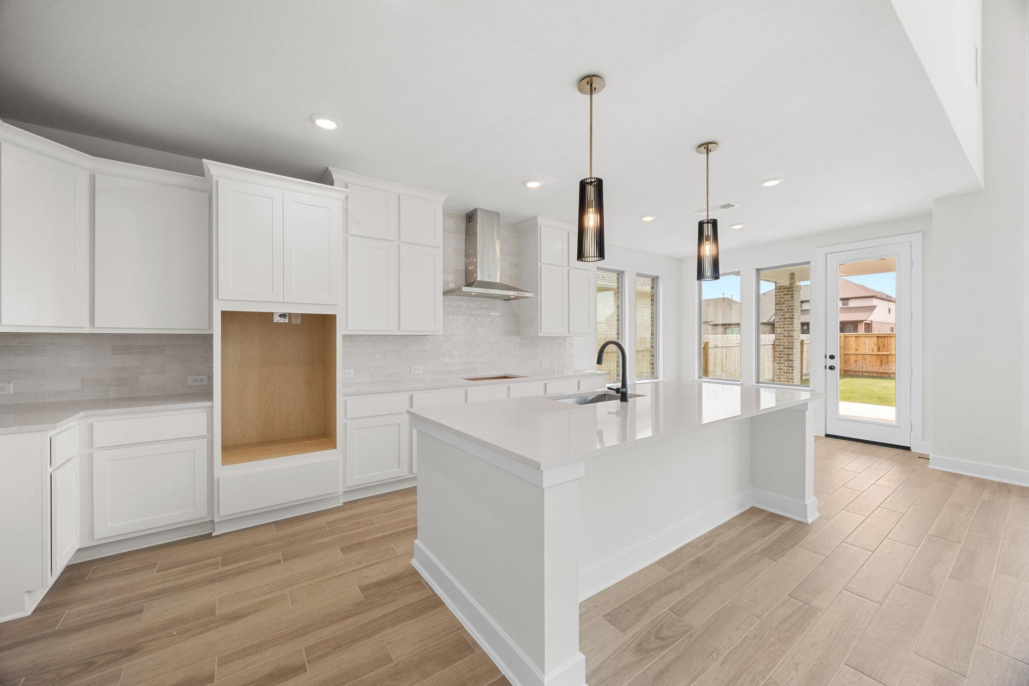 145 Montecilo Dr, Liberty Hill, TX 78642