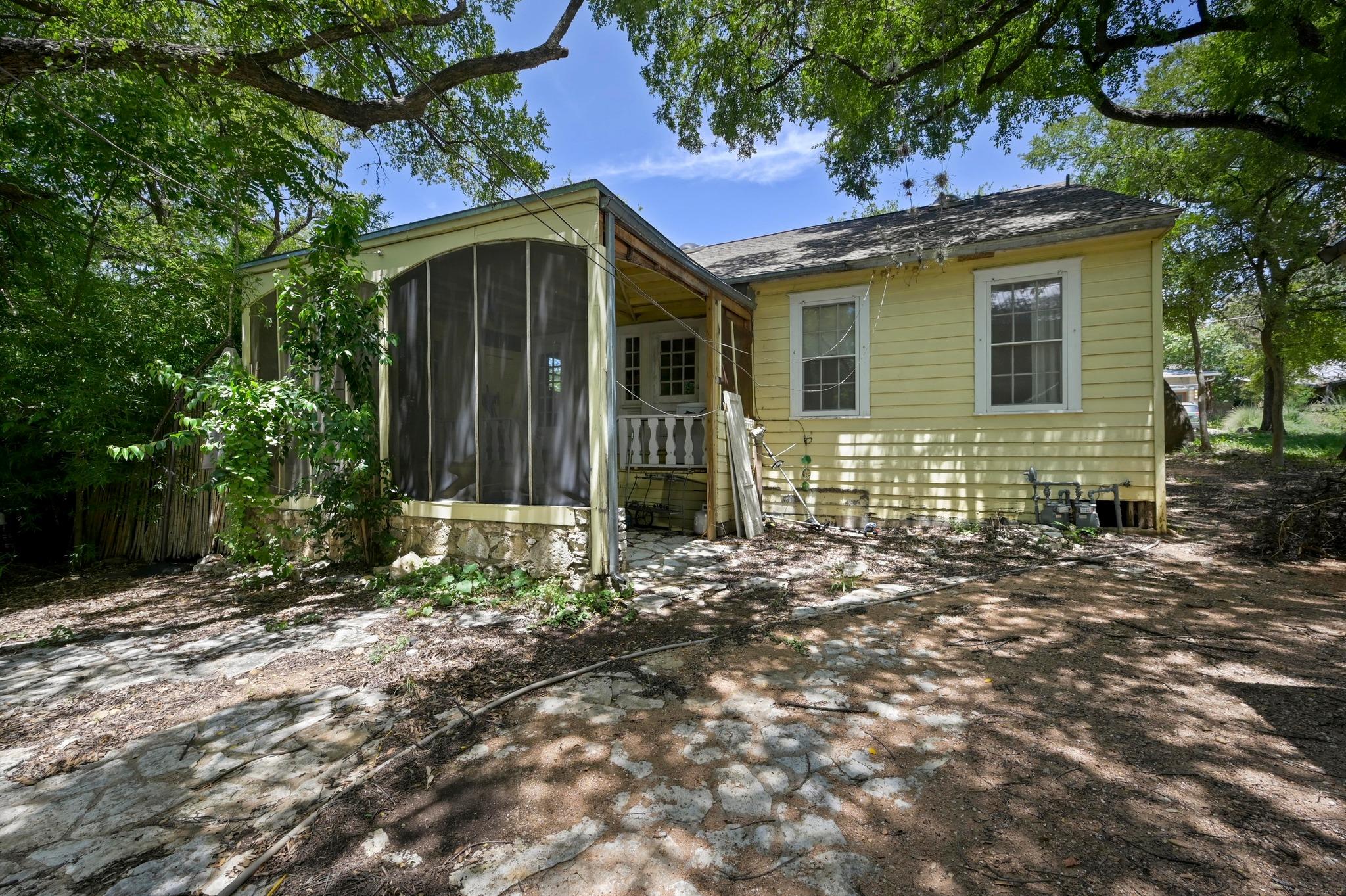 1017 W 31st St, Austin, TX 78705