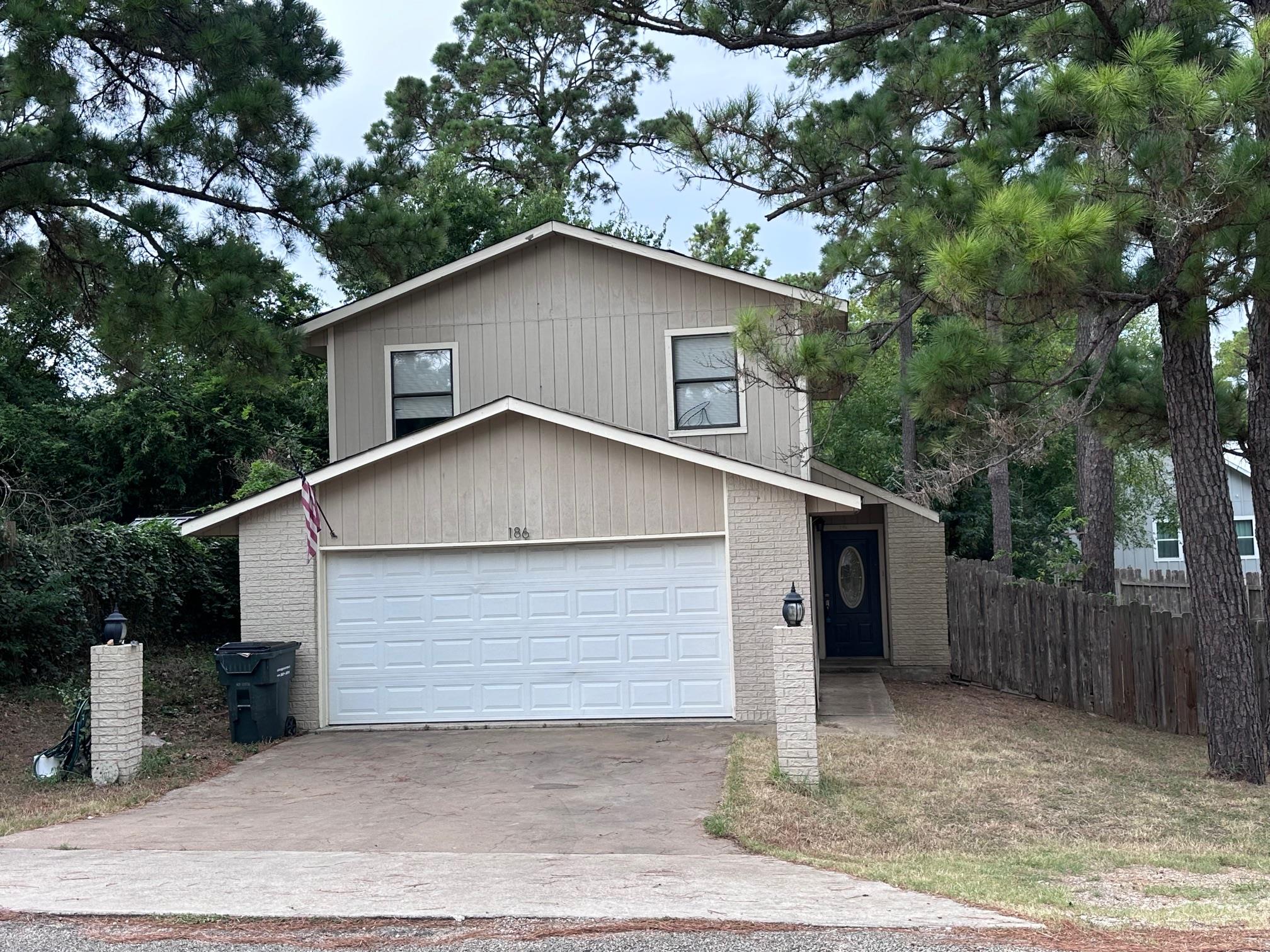 186 Kona Dr, Bastrop, TX 78602
