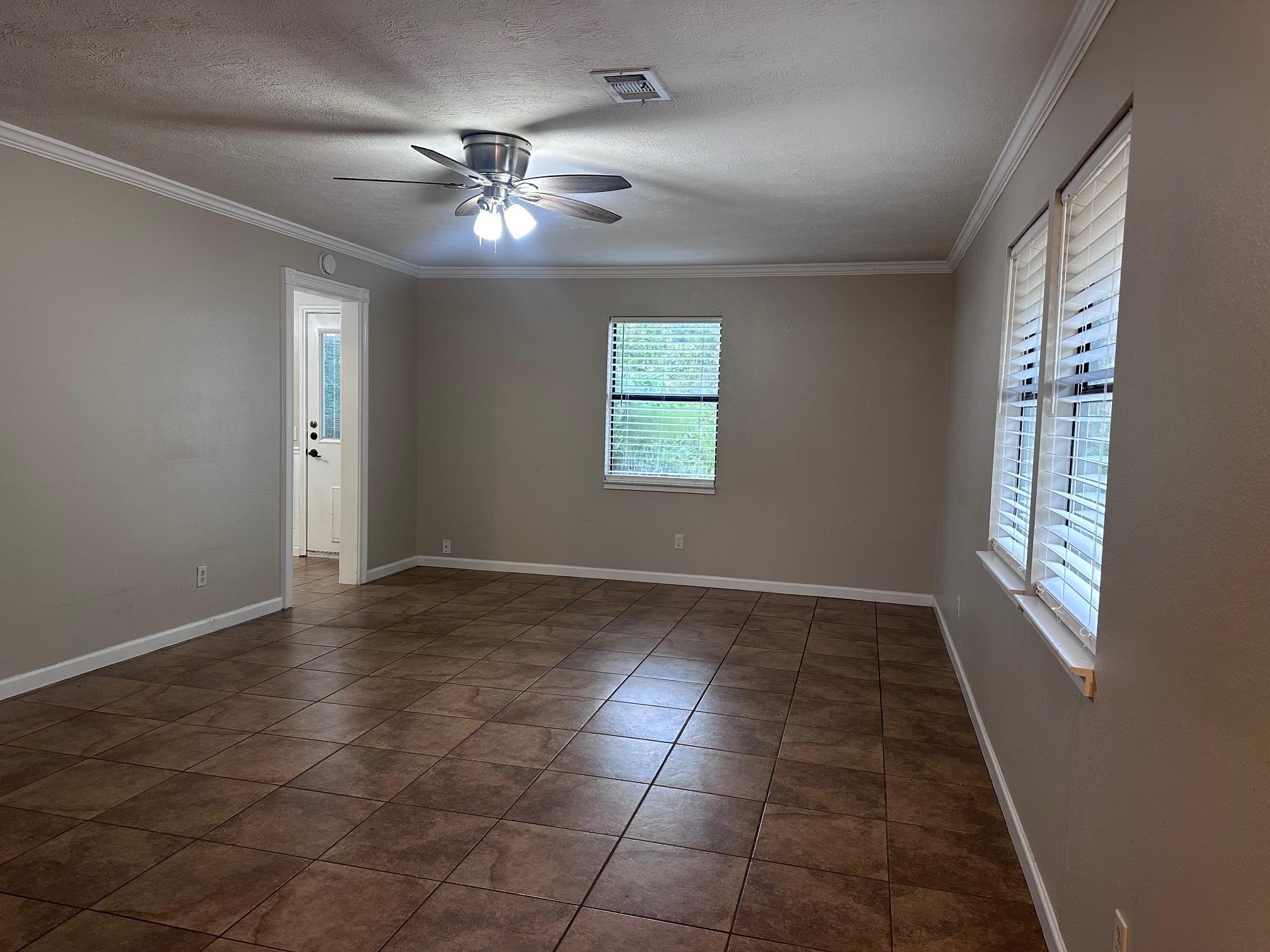 186 Kona Dr, Bastrop, TX 78602