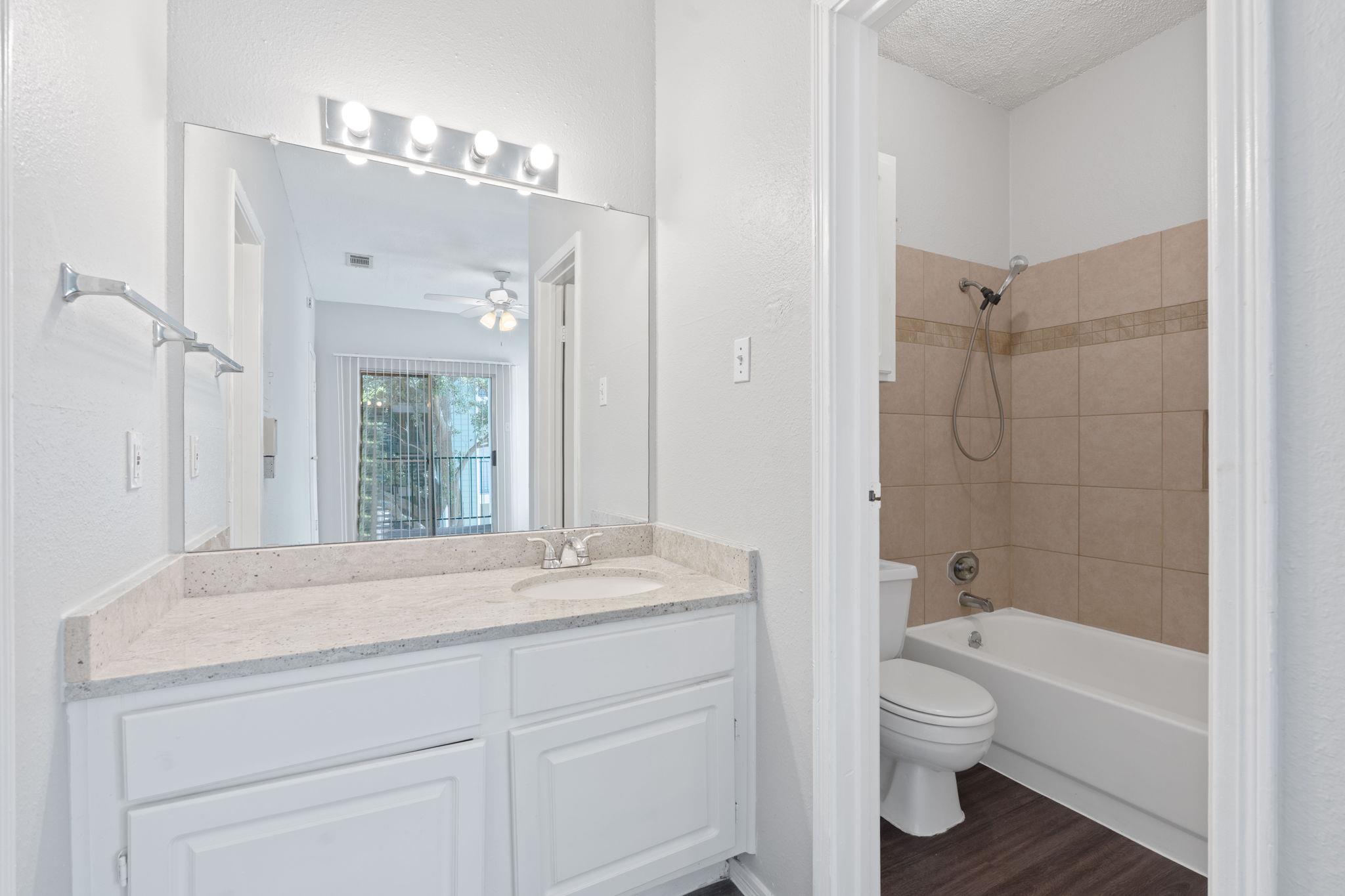 12166 Metric Blvd # 219, Austin, TX 78758