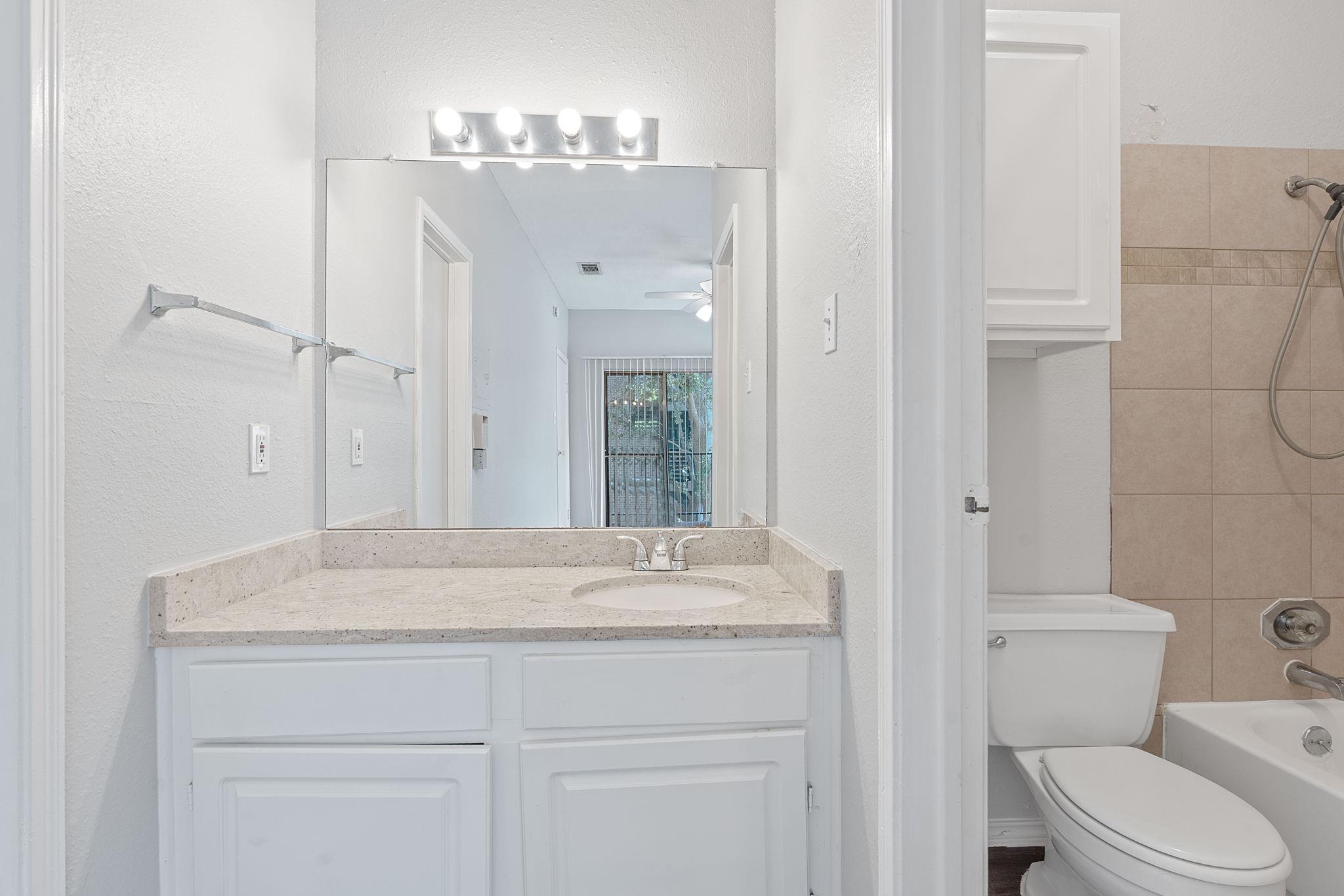 12166 Metric Blvd # 219, Austin, TX 78758