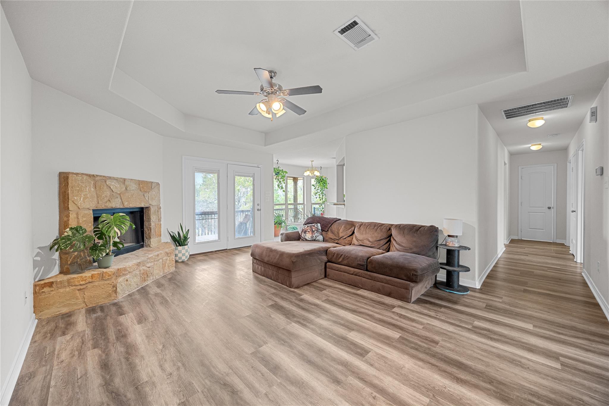 21607 Santa Carlo Ave, Lago Vista, TX 78645