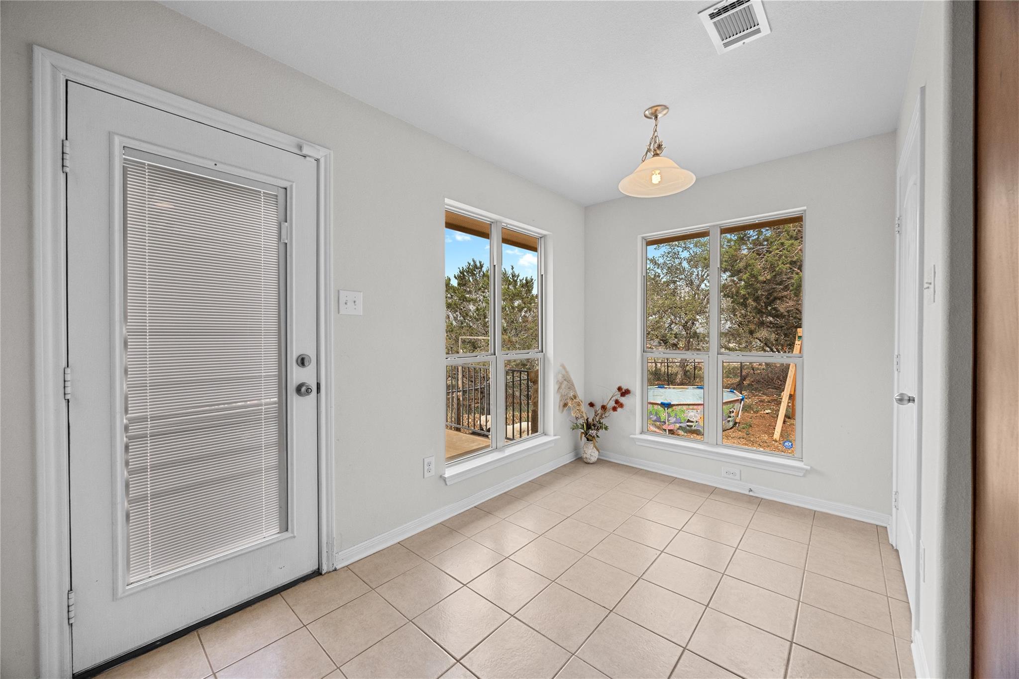 21607 Santa Carlo Ave, Lago Vista, TX 78645