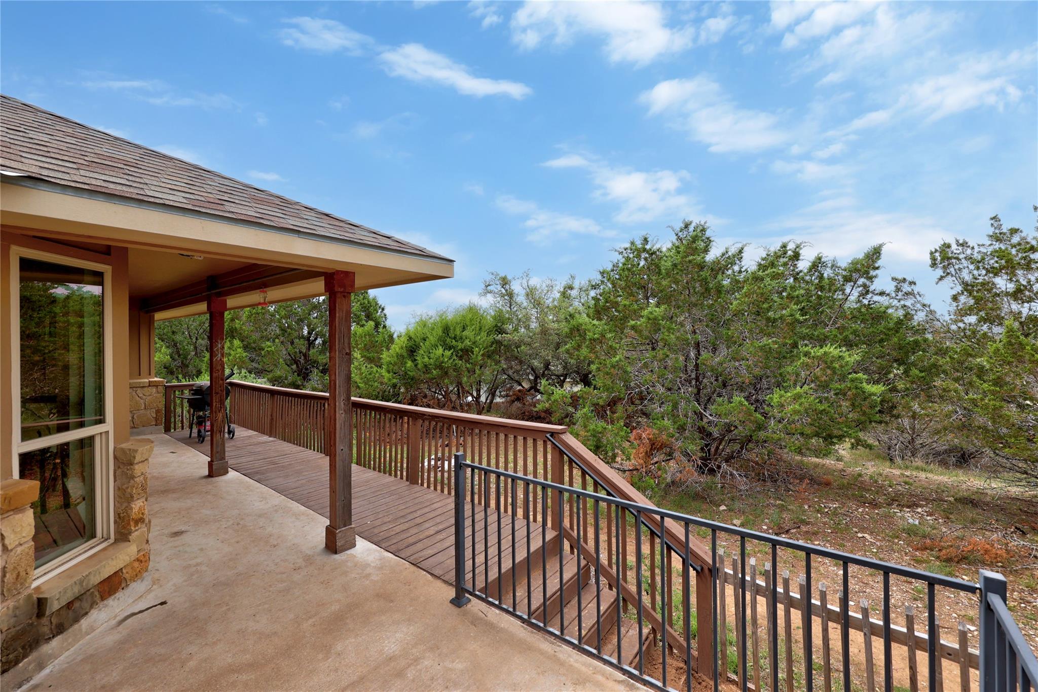 21607 Santa Carlo Ave, Lago Vista, TX 78645