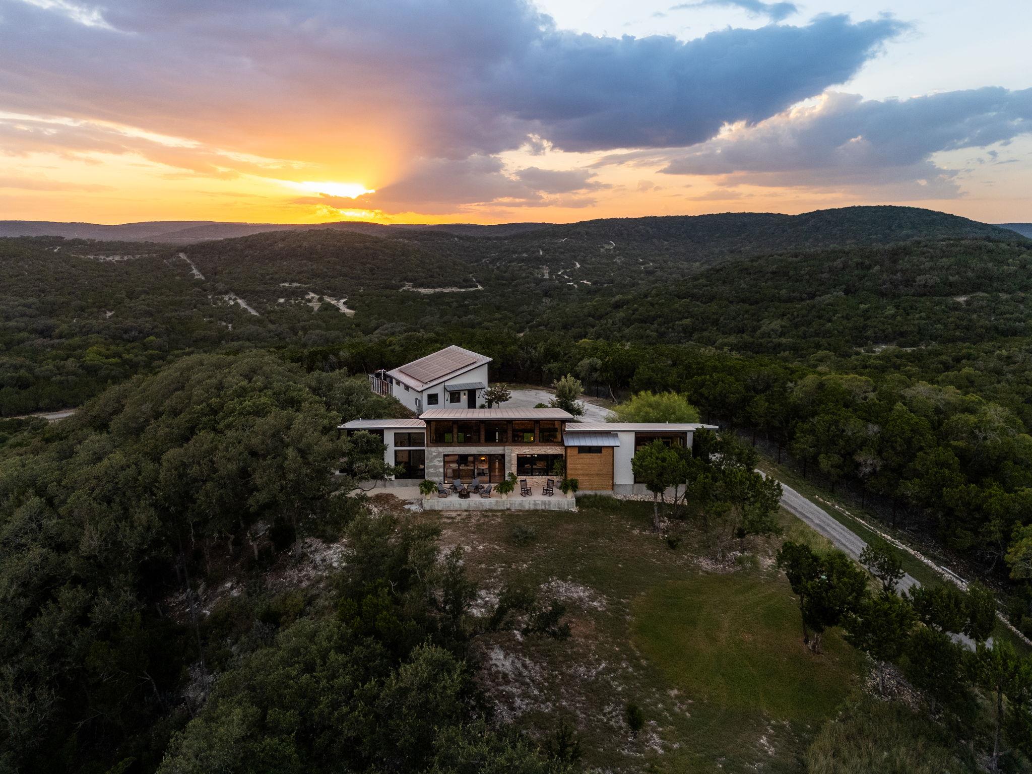 283 Hills Of Bandera Rd, Bandera, TX 78003