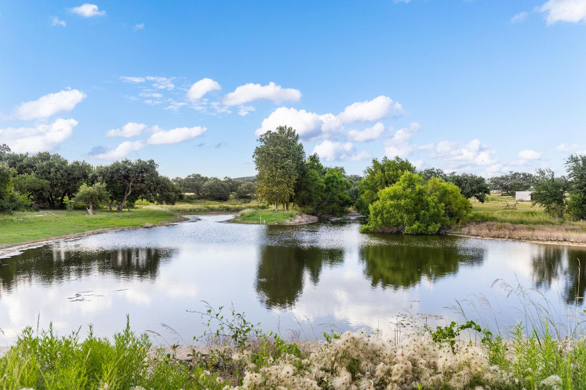 283 Hills Of Bandera Rd, Bandera, TX 78003