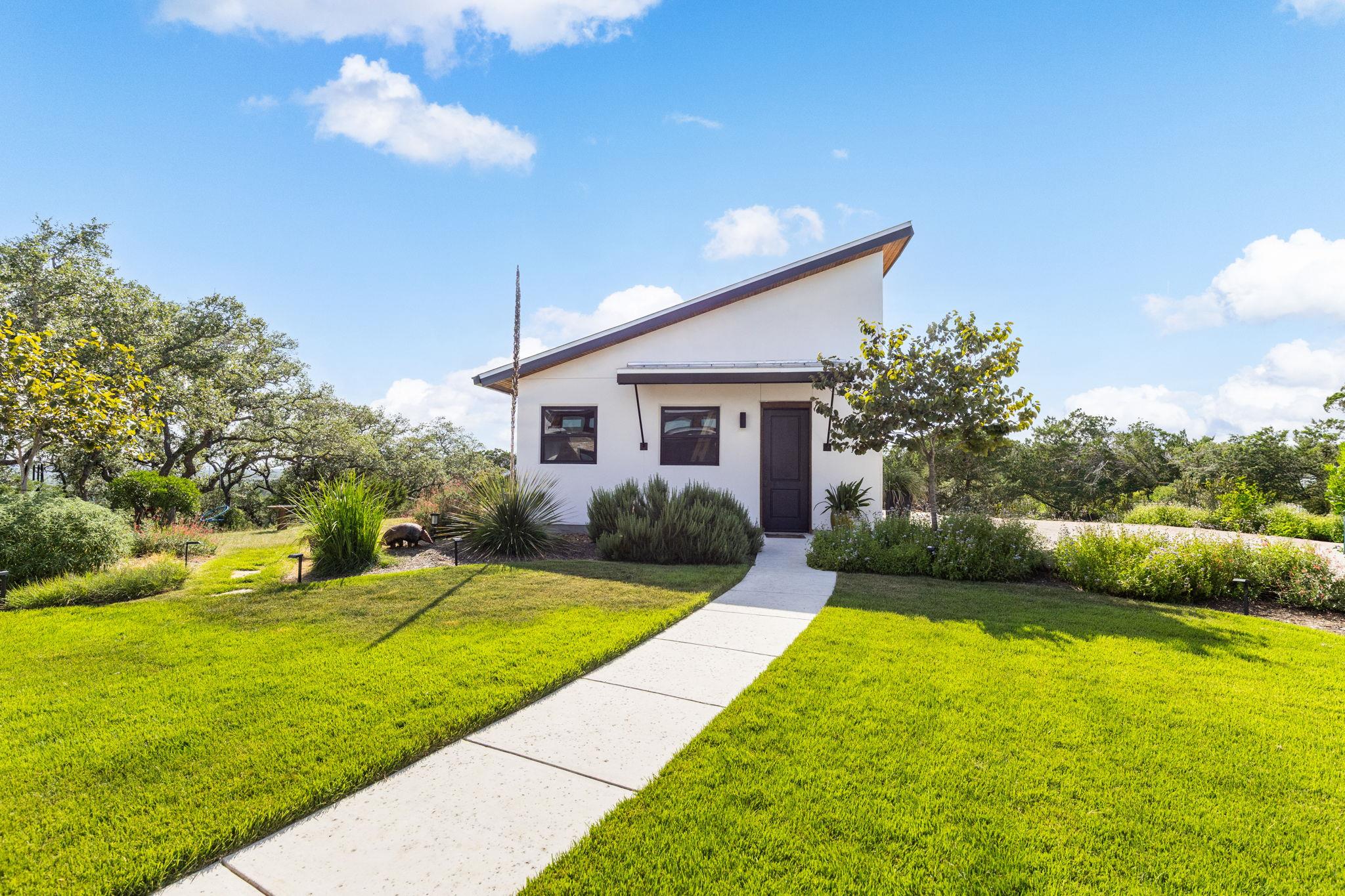 283 Hills Of Bandera Rd, Bandera, TX 78003