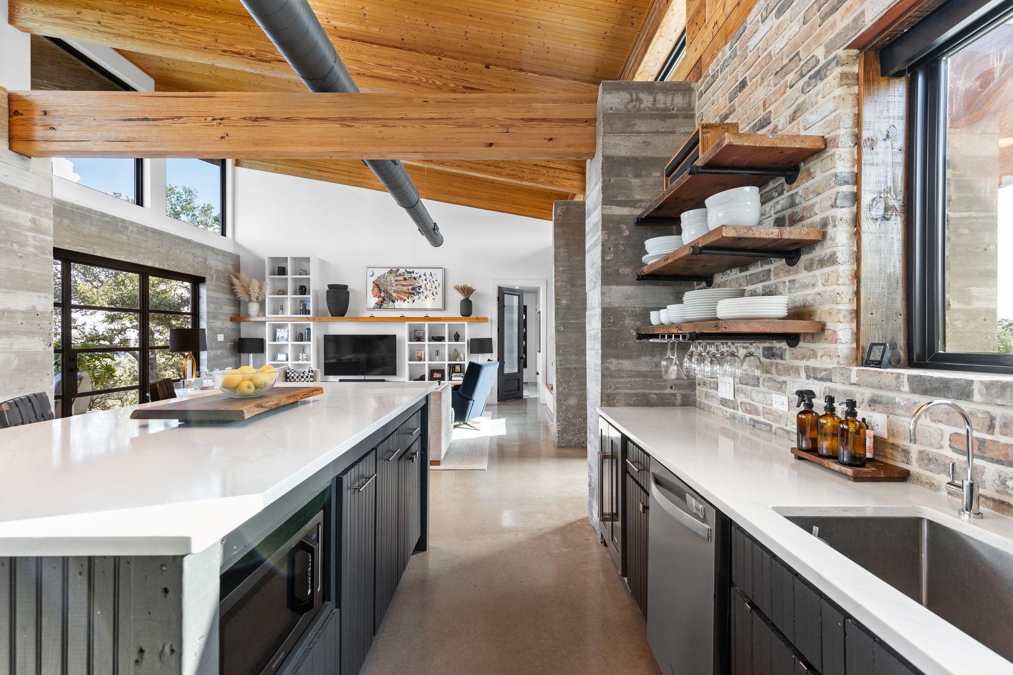 283 Hills Of Bandera Rd, Bandera, TX 78003