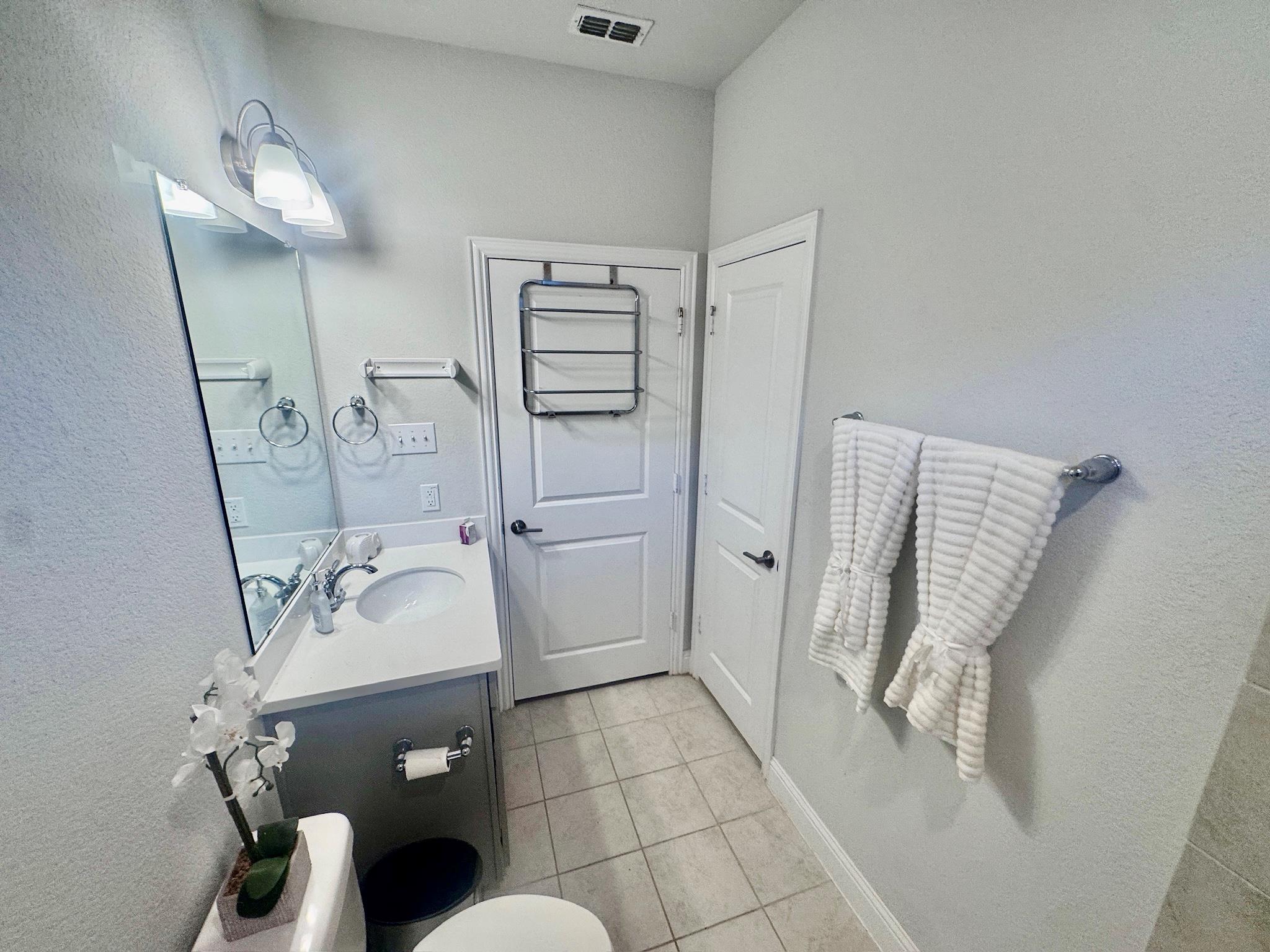 808 Lemmon Ln, Forney, TX 75126