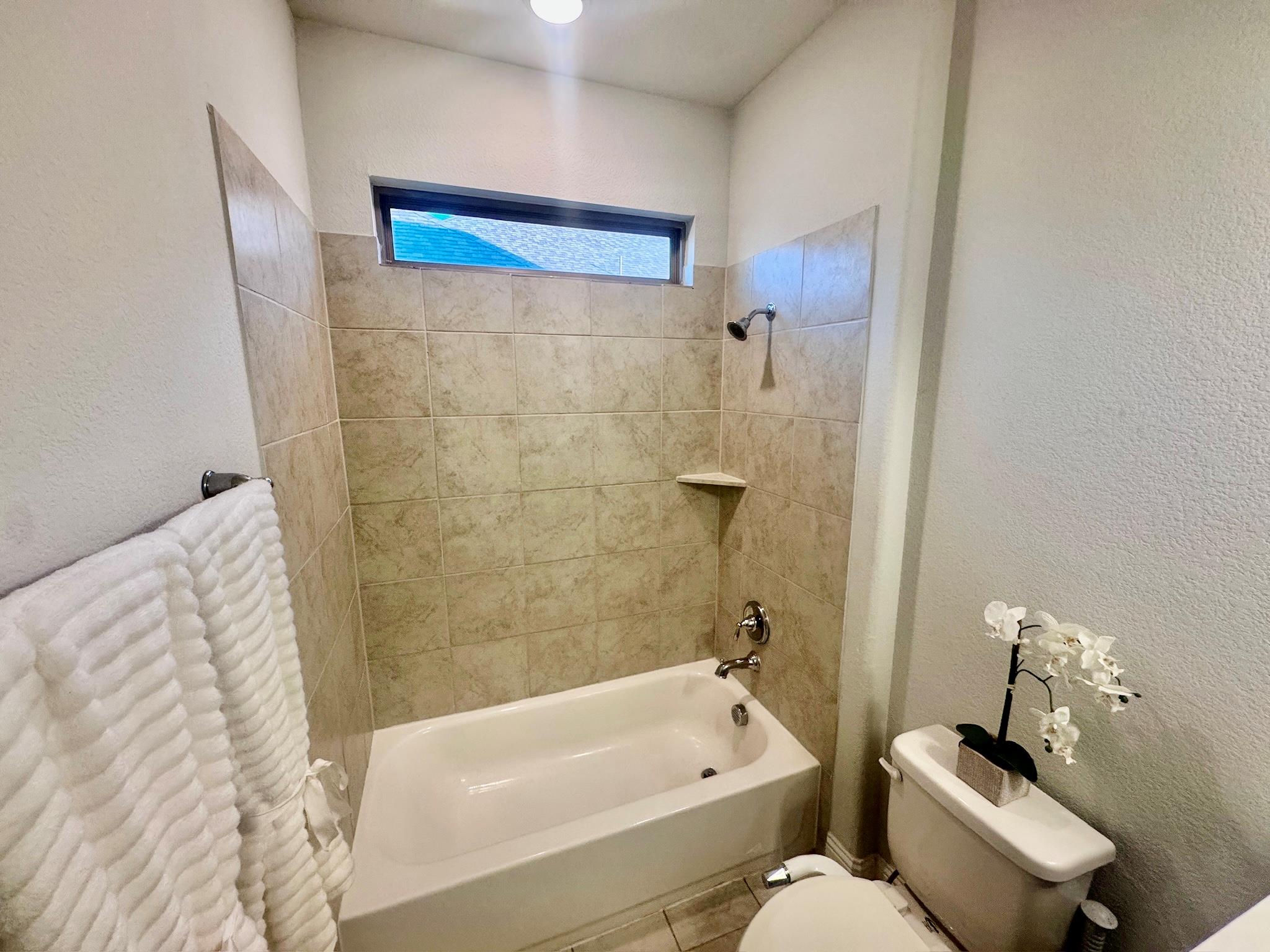 808 Lemmon Ln, Forney, TX 75126