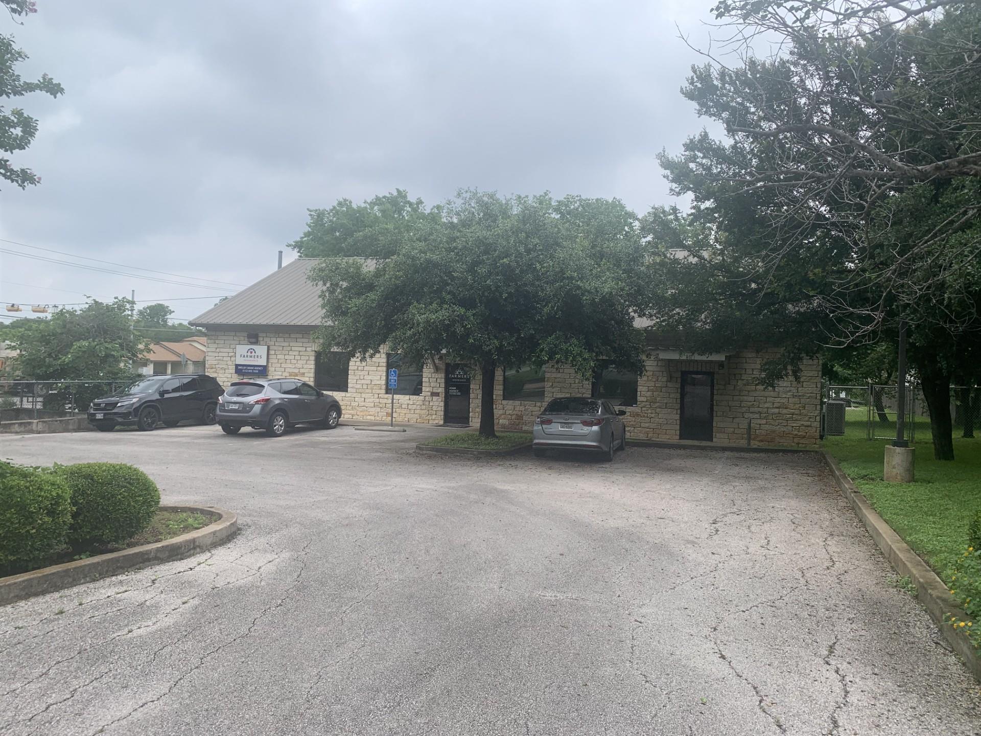 8011 Brodie Ln, Austin, TX 78745