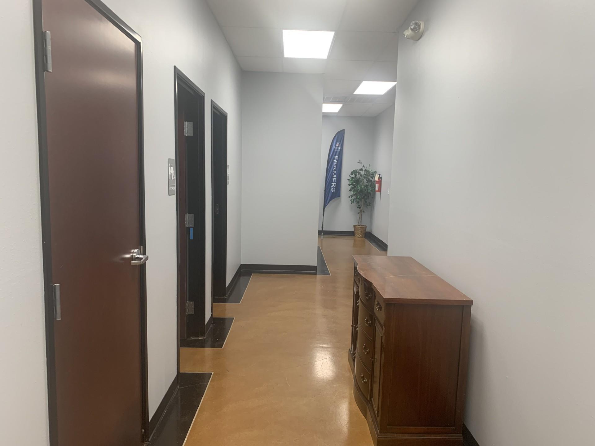 8011 Brodie Ln, Austin, TX 78745