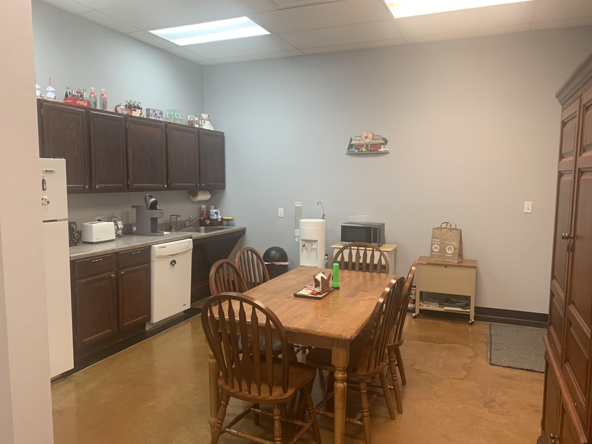 8011 Brodie Ln, Austin, TX 78745