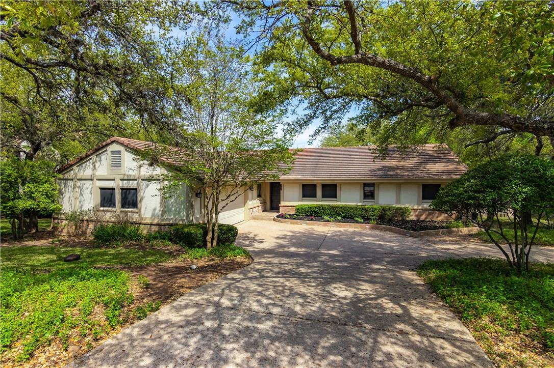 302 Timpanagos Dr, Lakeway, TX 78734
