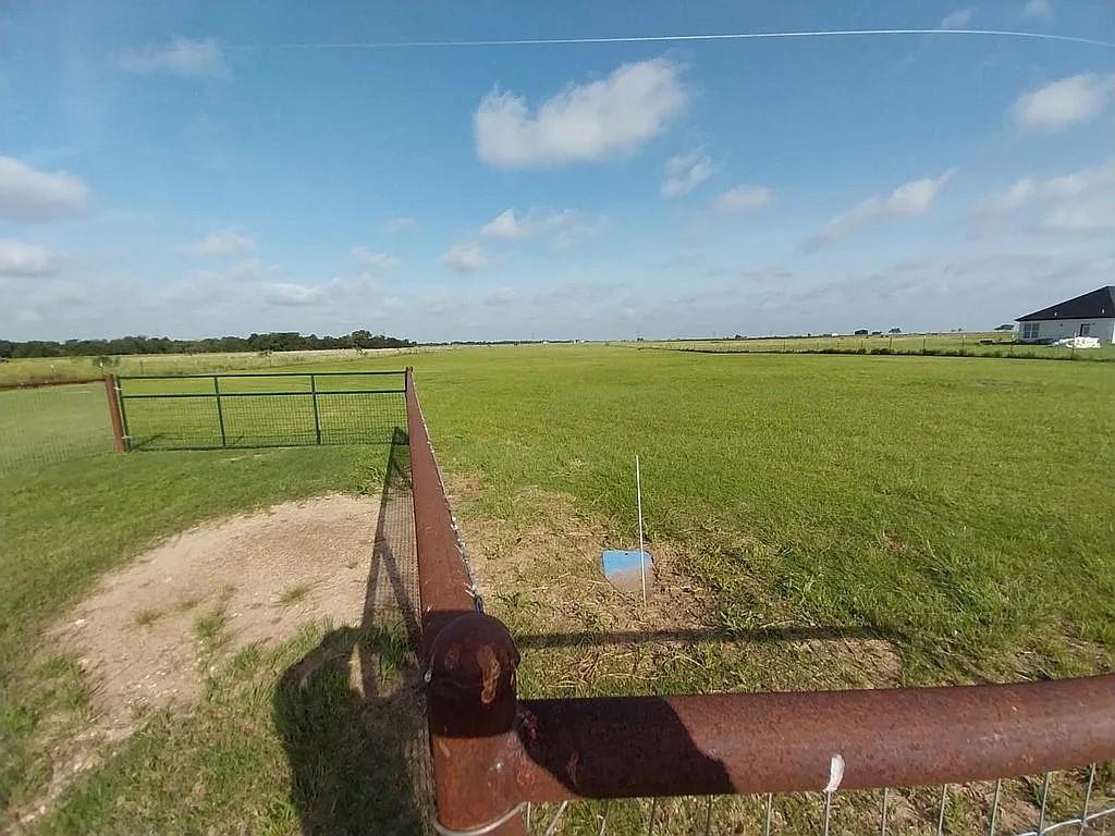 4622 County Road 429, Rockdale, TX 76567