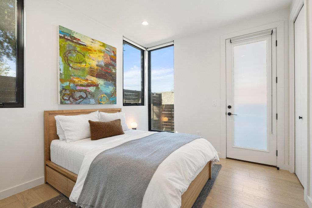 4707 Reyes St # 2, Austin, TX 78721