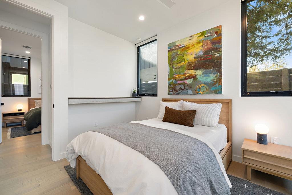 4707 Reyes St # 2, Austin, TX 78721