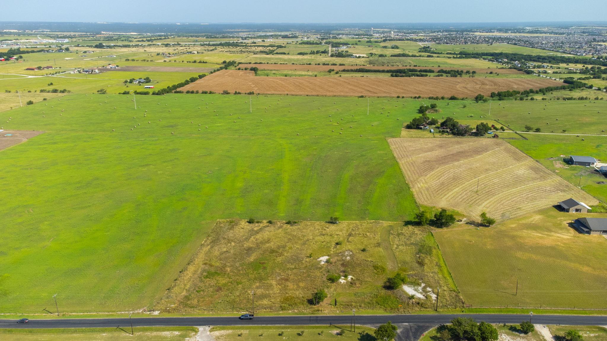 1499 CR 311 Dr, Jarrell, TX 76537