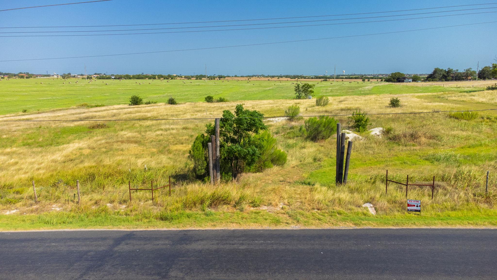 1499 CR 311 Dr, Jarrell, TX 76537