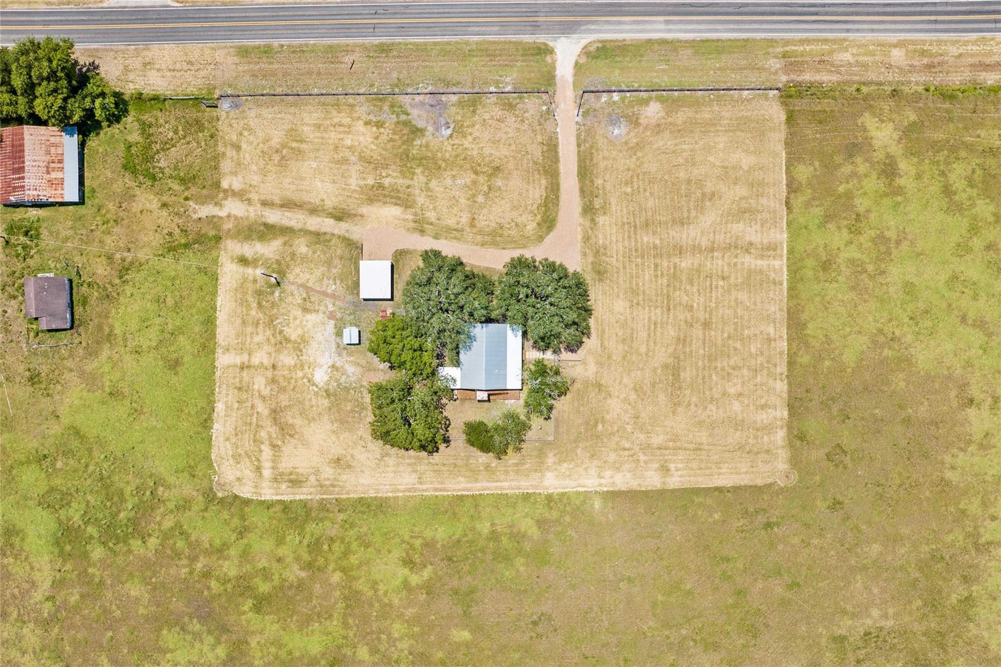 523 E Farm Market 1291, Round Top, TX 78954