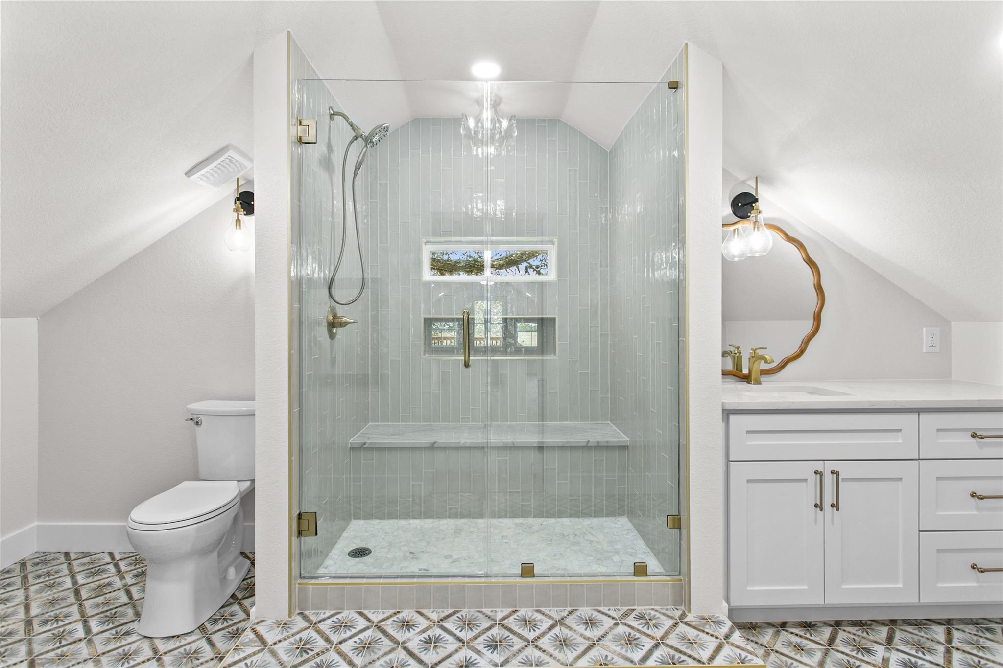 523 E Farm Market 1291, Round Top, TX 78954