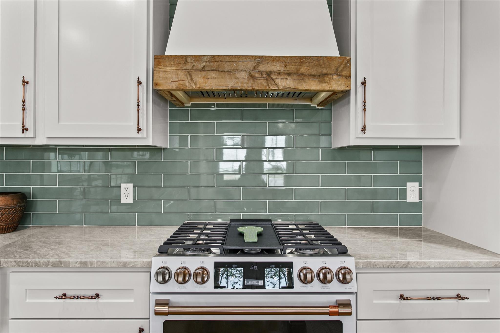 523 E Farm Market 1291, Round Top, TX 78954