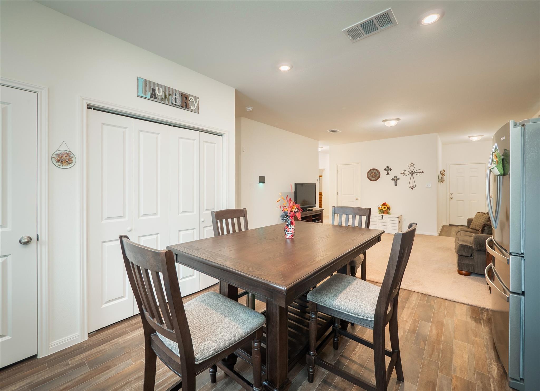 137 Hondo Gap Ln, Jarrell, TX 76537