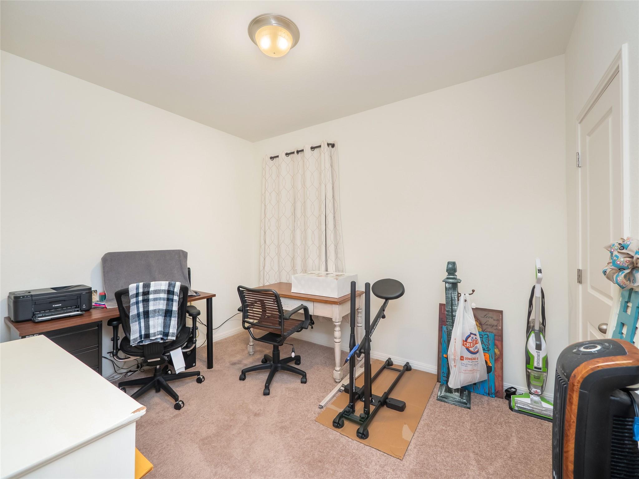 137 Hondo Gap Ln, Jarrell, TX 76537