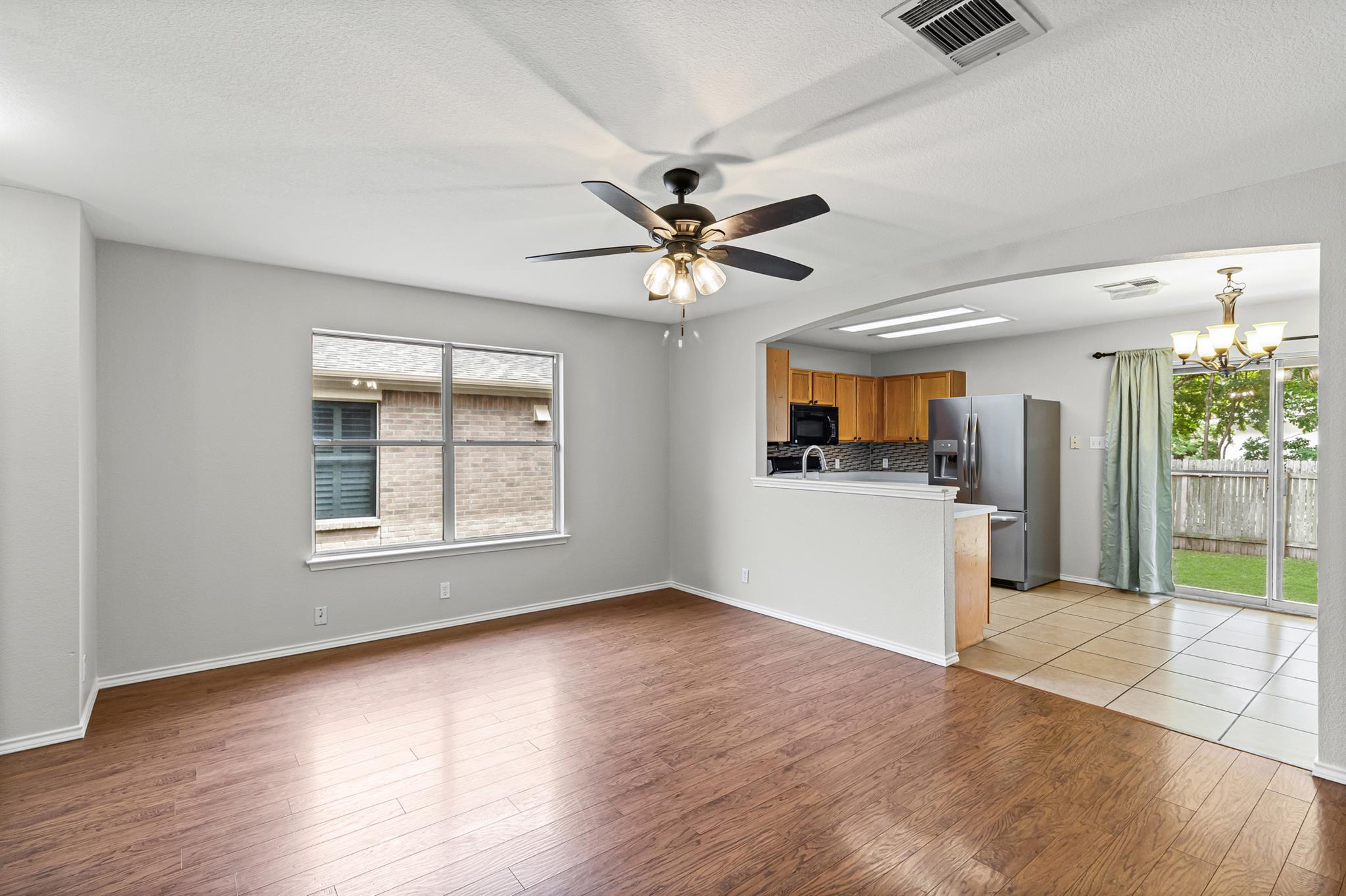 200 Stanford Dr, Leander, TX 78641