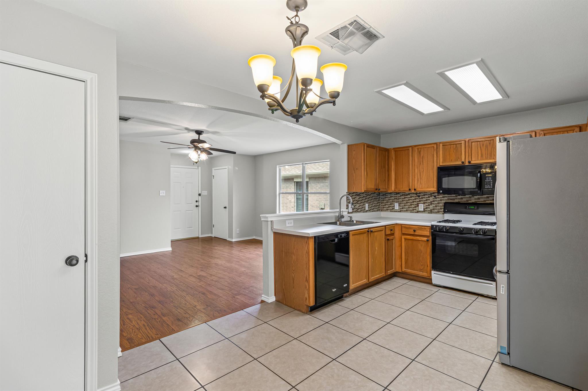 200 Stanford Dr, Leander, TX 78641