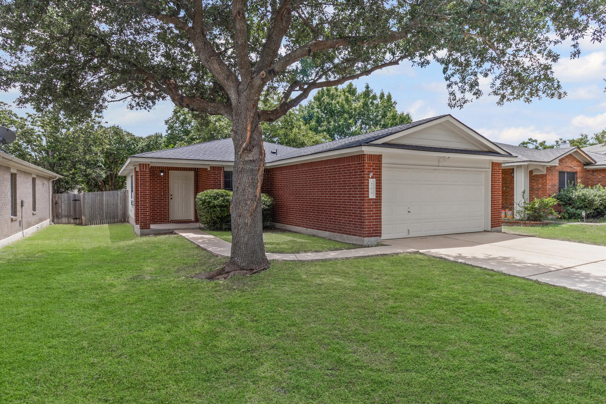 200 Stanford Dr, Leander, TX 78641