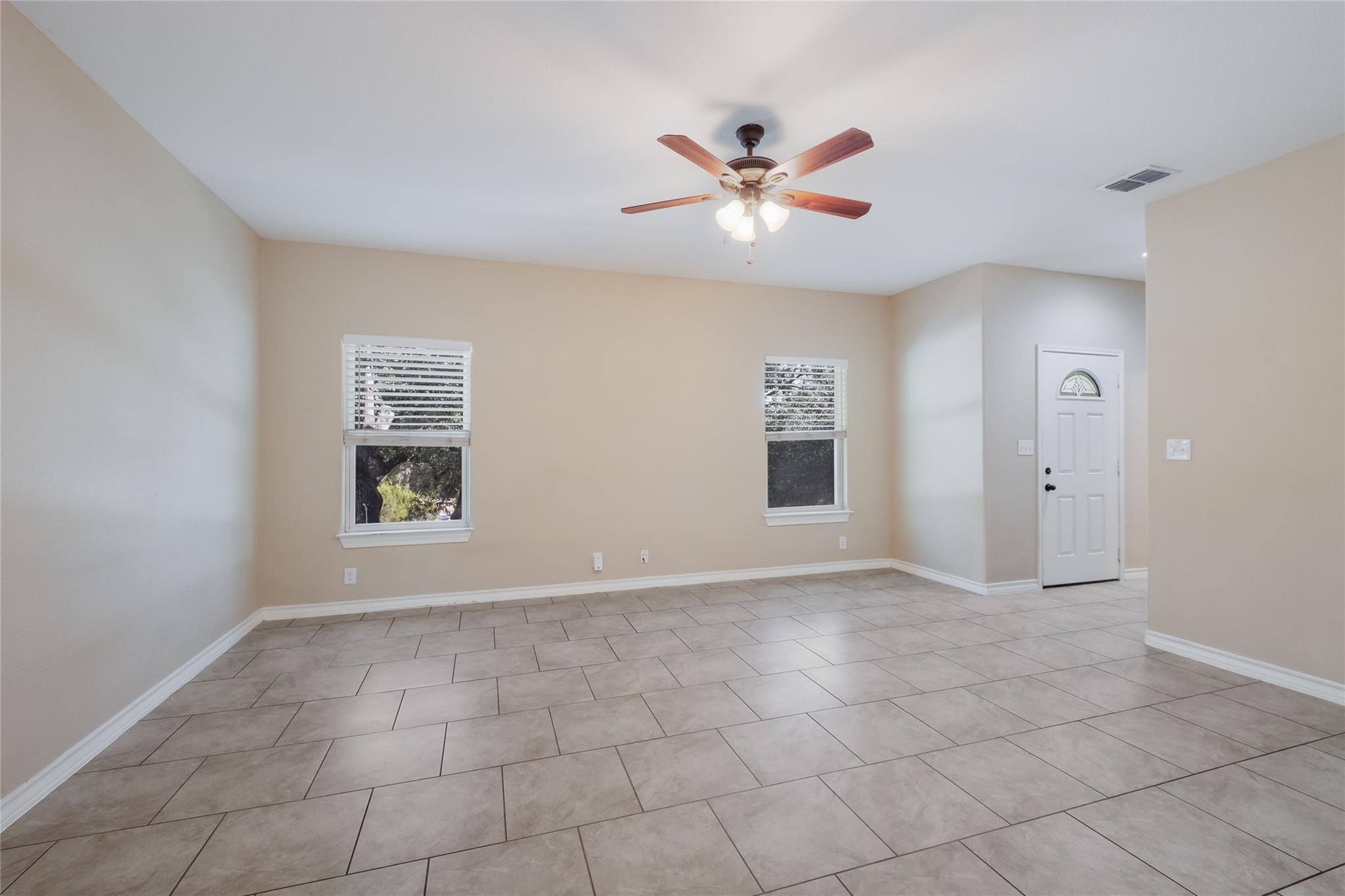 221 Legacy Rdg, Canyon Lake, TX 78133