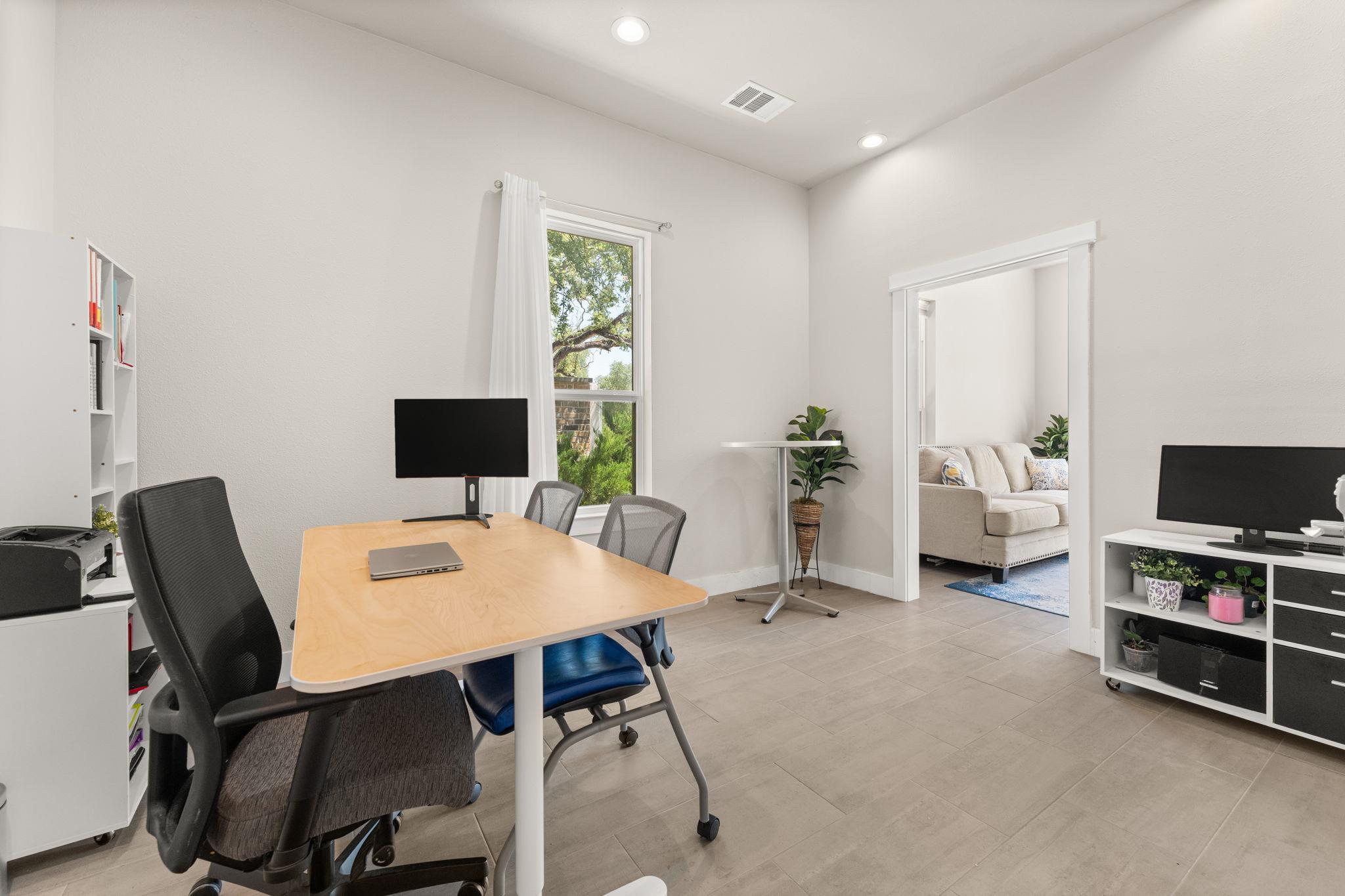 3309 Forest Creek Dr # 203, Round Rock, TX 78664