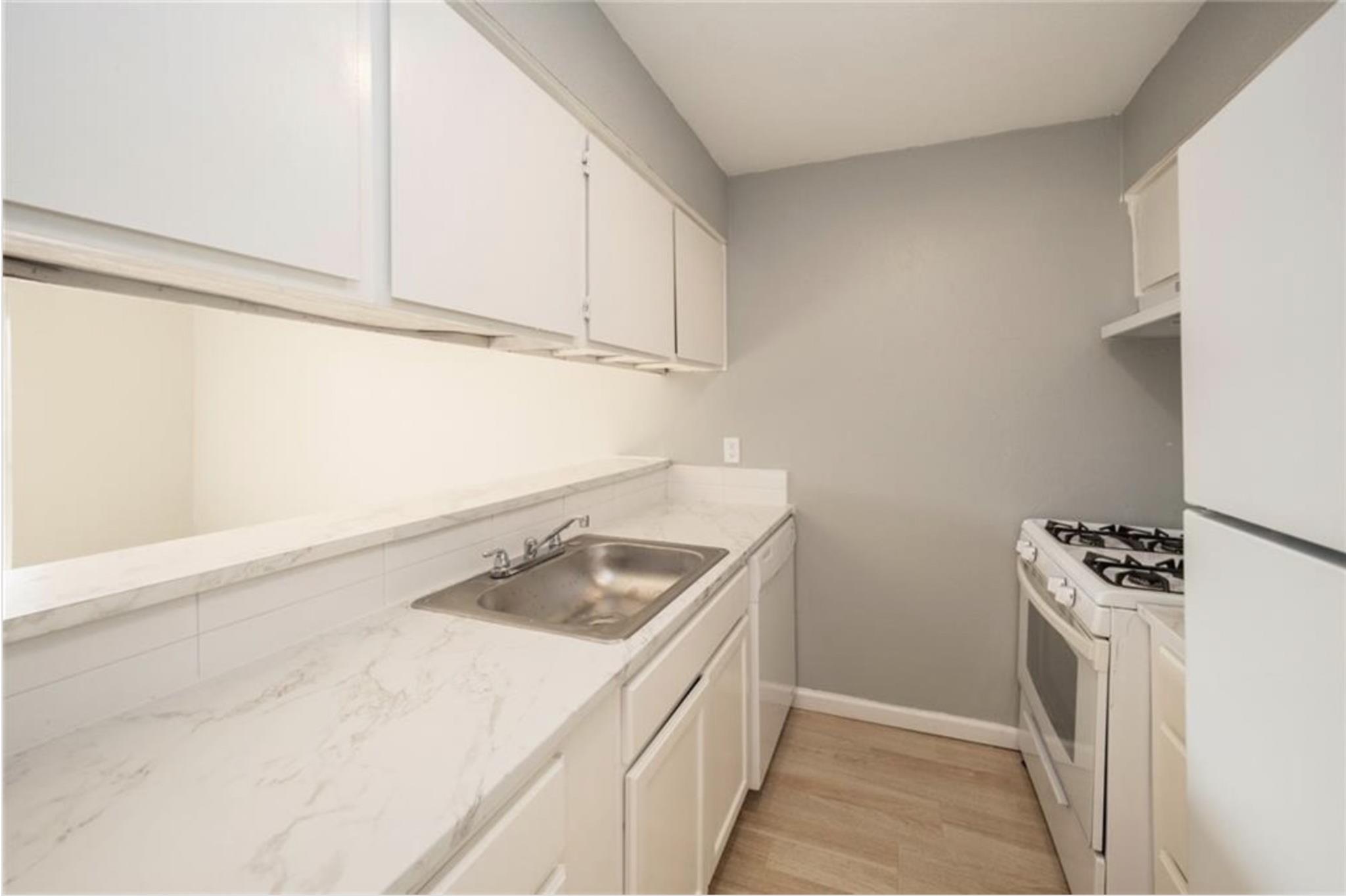 2610 Ektom Dr # B, Austin, TX 78745