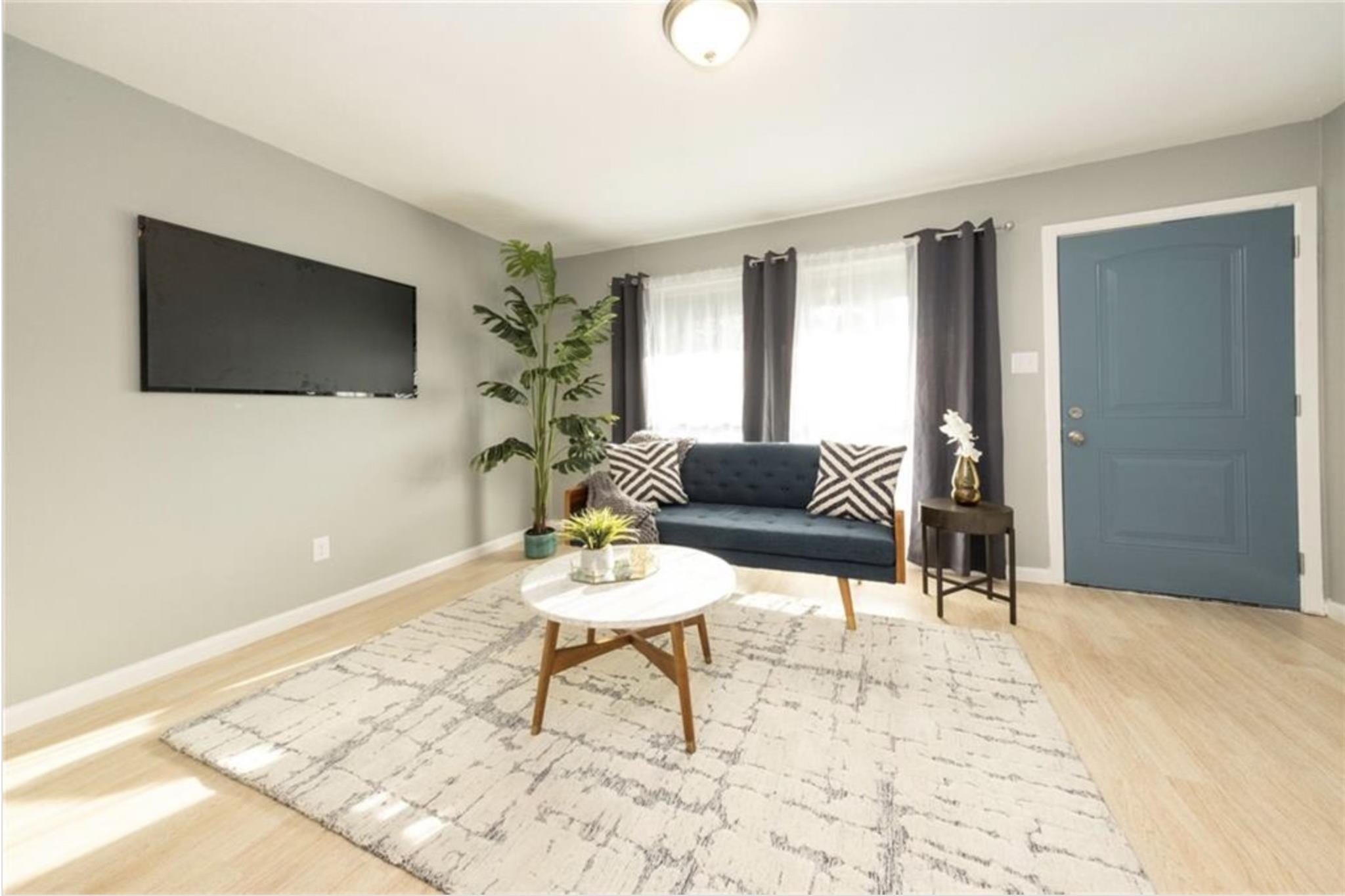 2610 Ektom Dr # B, Austin, TX 78745