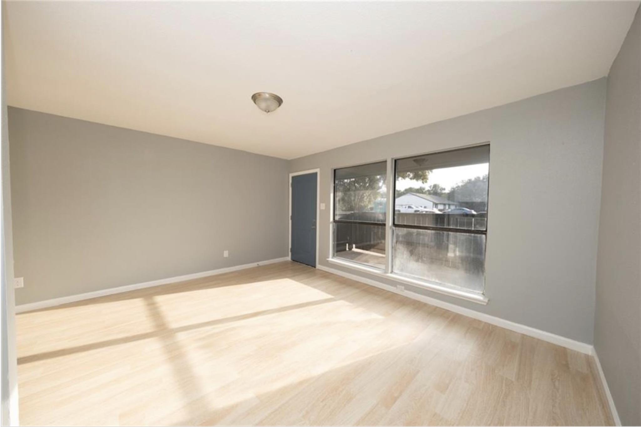 2610 Ektom Dr # B, Austin, TX 78745