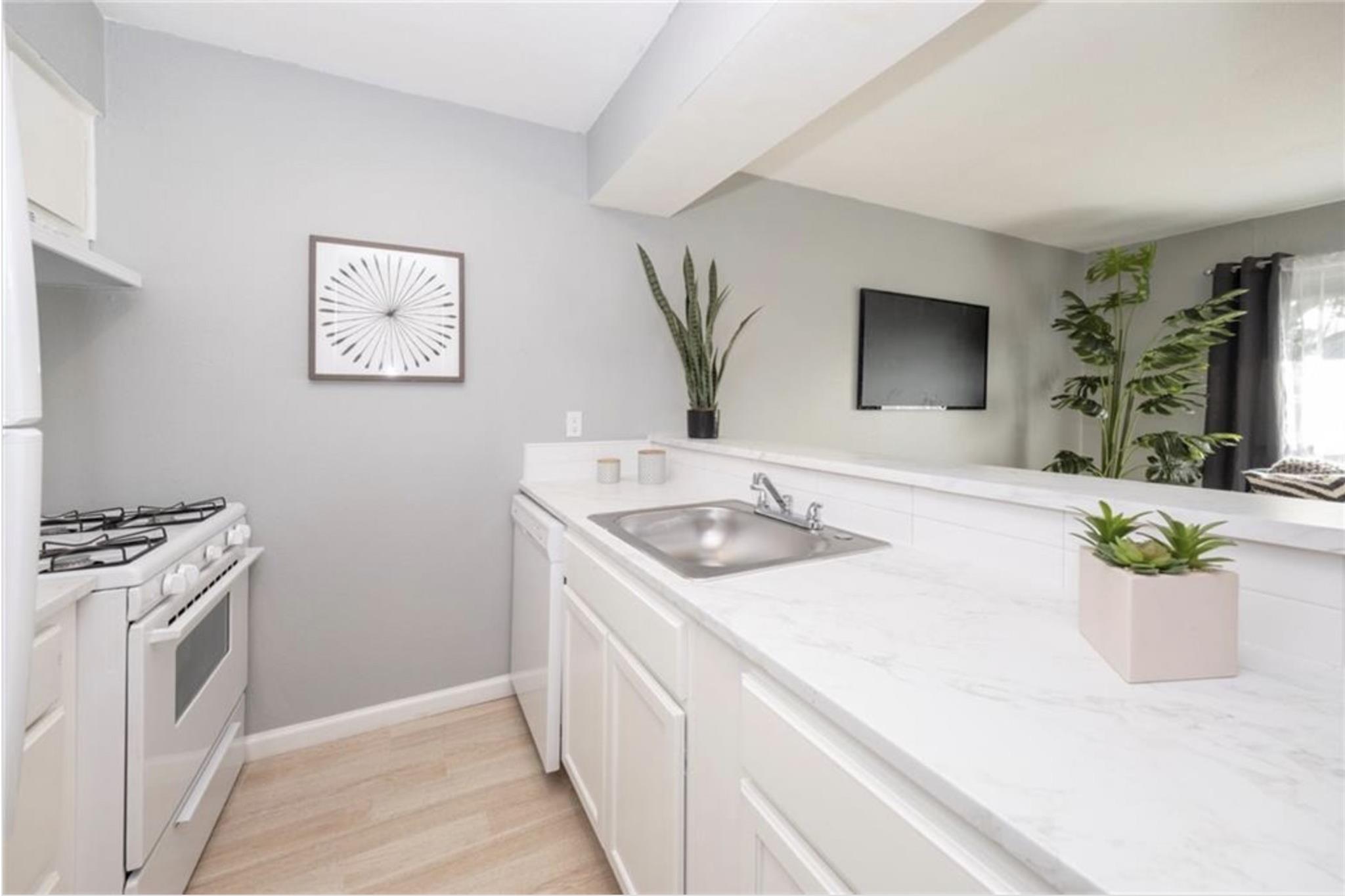 2610 Ektom Dr # B, Austin, TX 78745