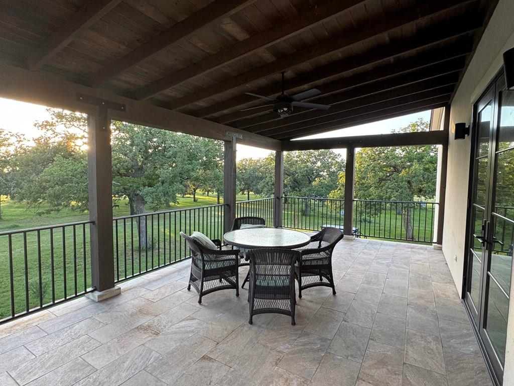 772 Luckenbach Rd, Fredericksburg, TX 78624