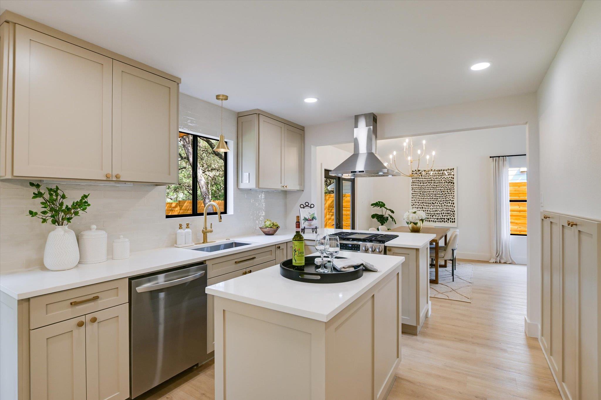 8300 Washita Dr, Austin, TX 78749