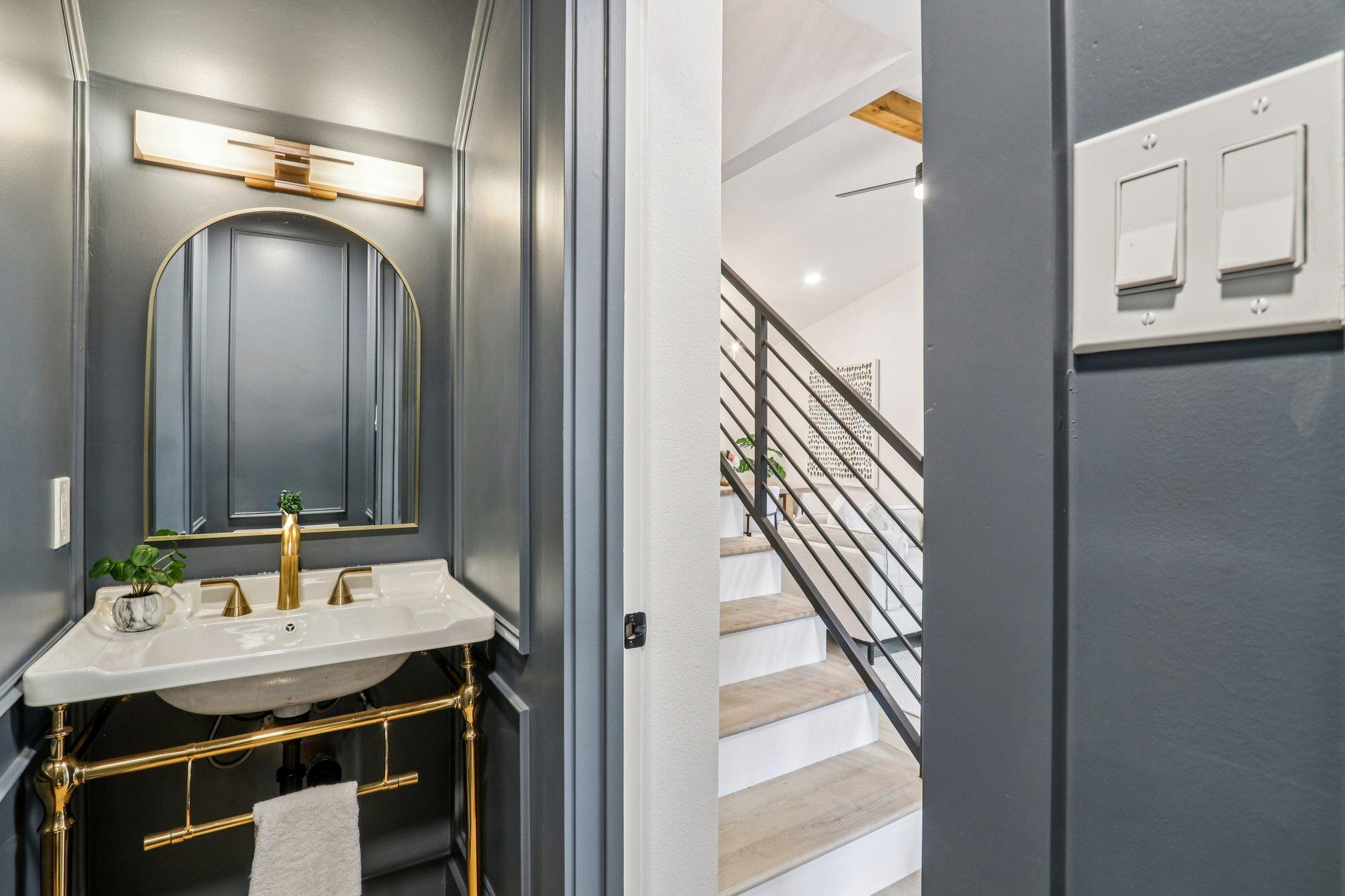 8300 Washita Dr, Austin, TX 78749