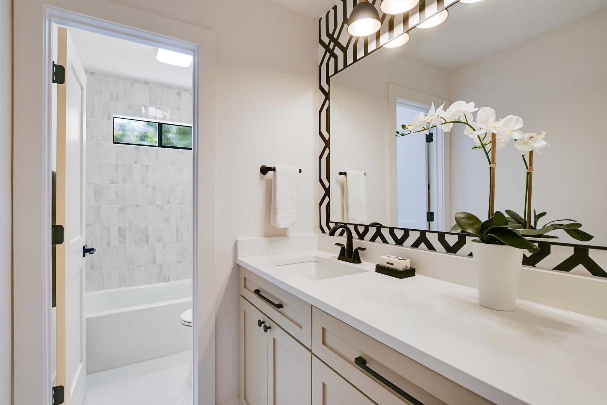 8300 Washita Dr, Austin, TX 78749