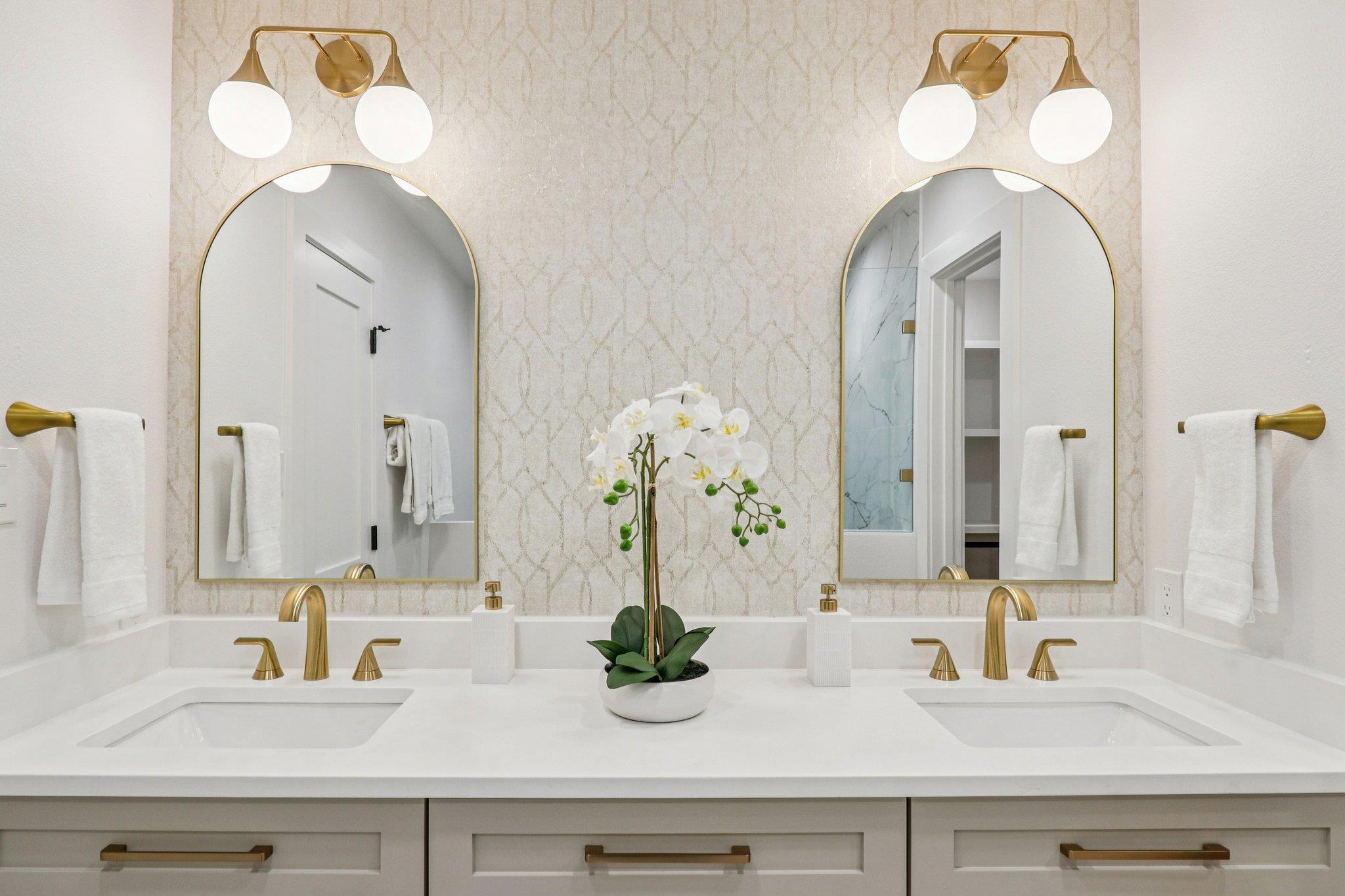 8300 Washita Dr, Austin, TX 78749