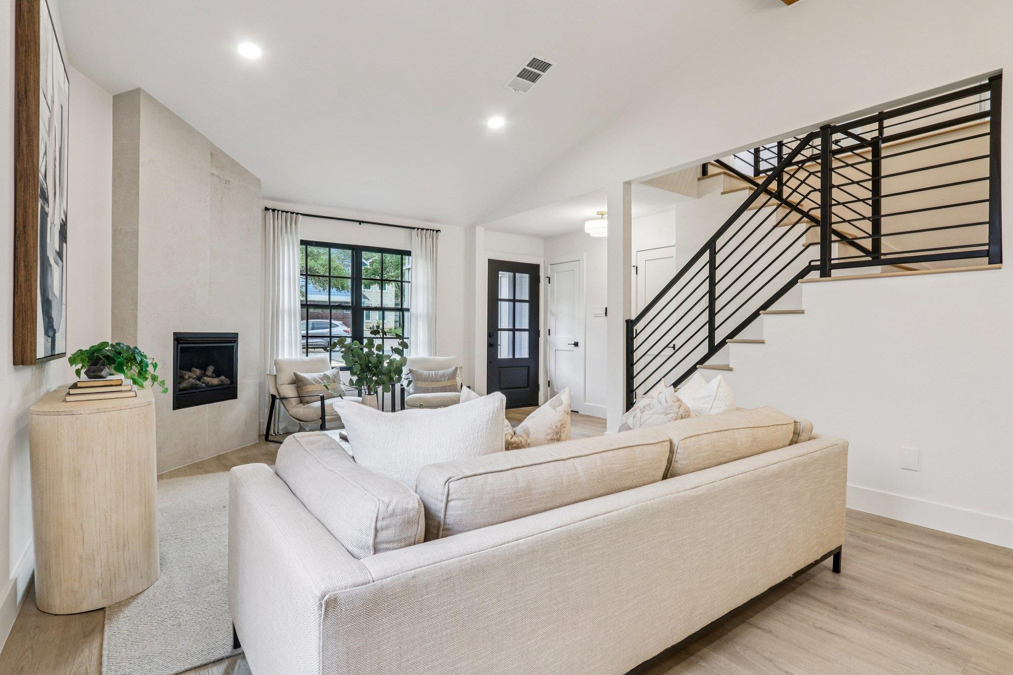 8300 Washita Dr, Austin, TX 78749