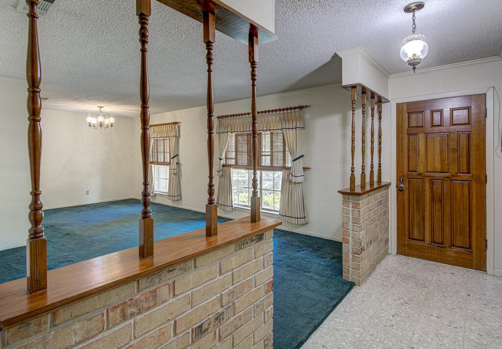 8205 Cliffview Dr, Austin, TX 78759